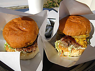 �����o�[�K�[�R