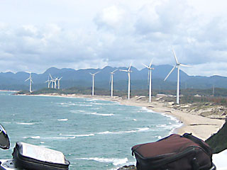 ���͔��d��