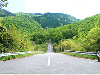 湯布院のある道