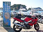 �{�m�Y���`